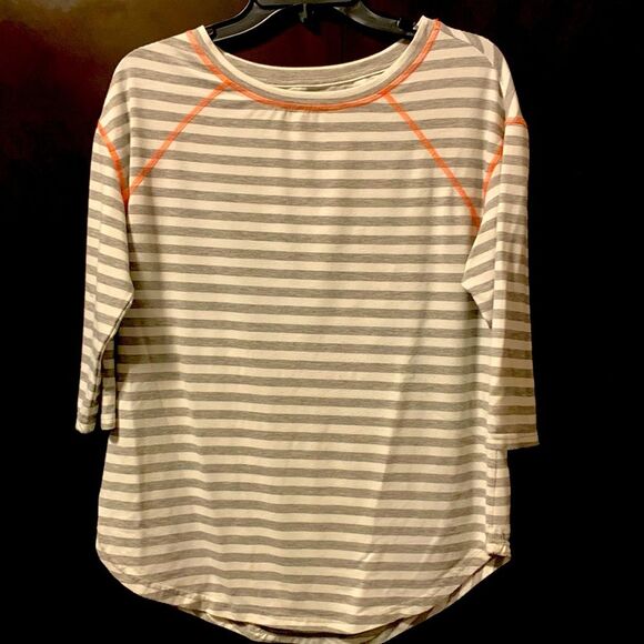 Tops - 24/7‎ Maurices shirt size M